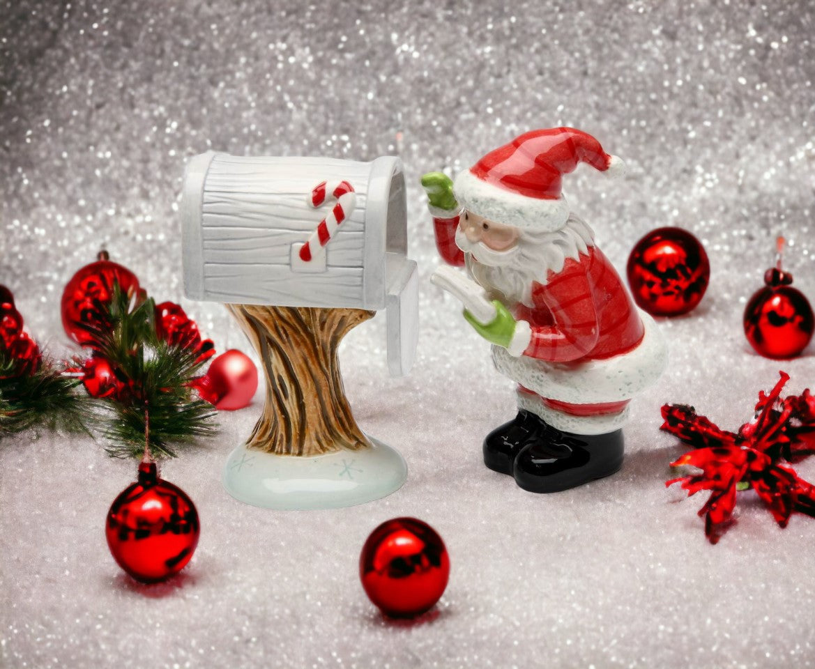 Ceramic Letters for Santa Salt and Pepper Shakers, Home Décor, Gift for Her, Gift for Mom, Kitchen Décor, Christmas Décor