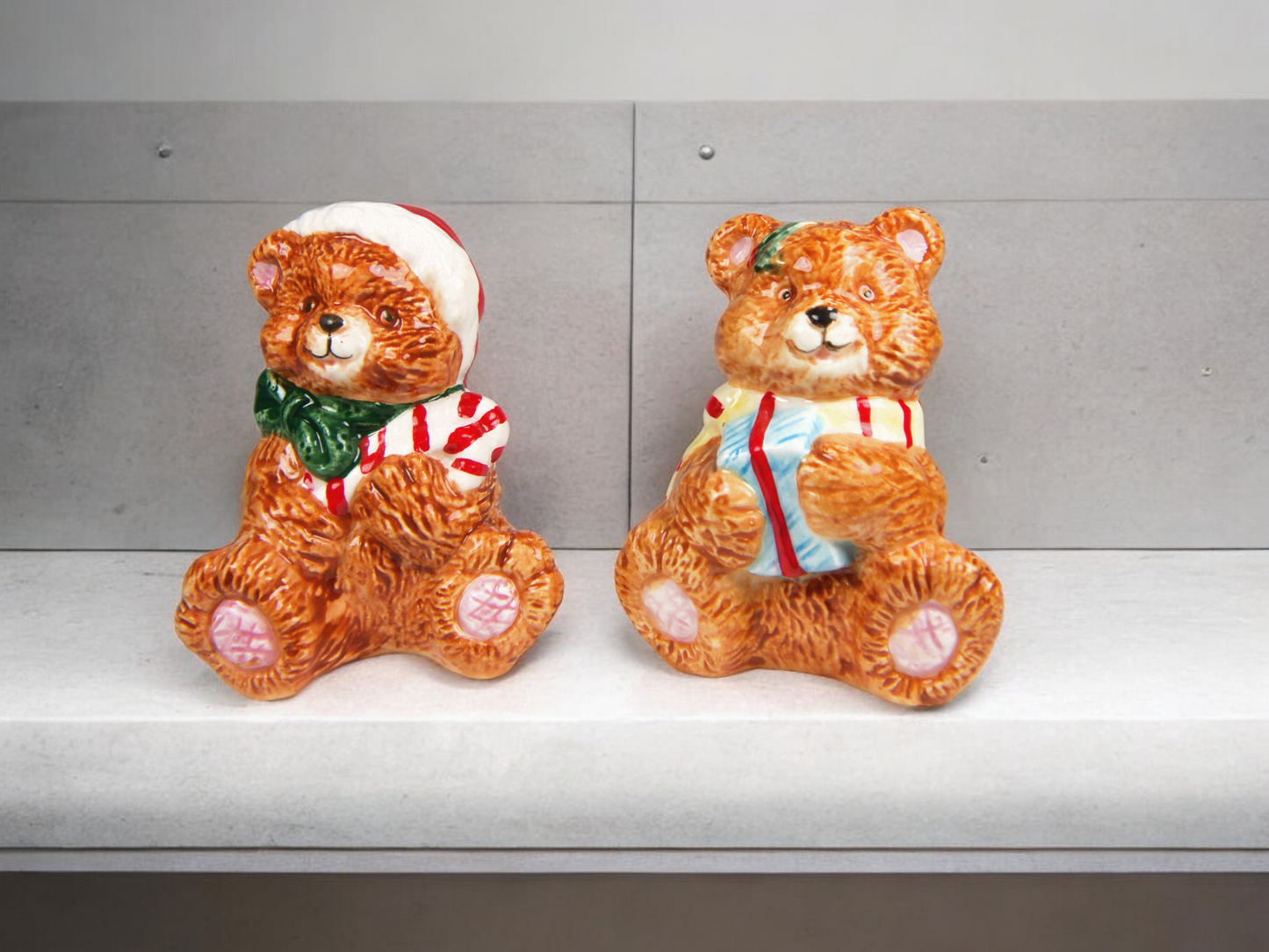 Ceramic Christmas Themed Vintage Teddy Bear Salt and Pepper Shakers, Christmas Decor, Gift for Her, Gift for Mom