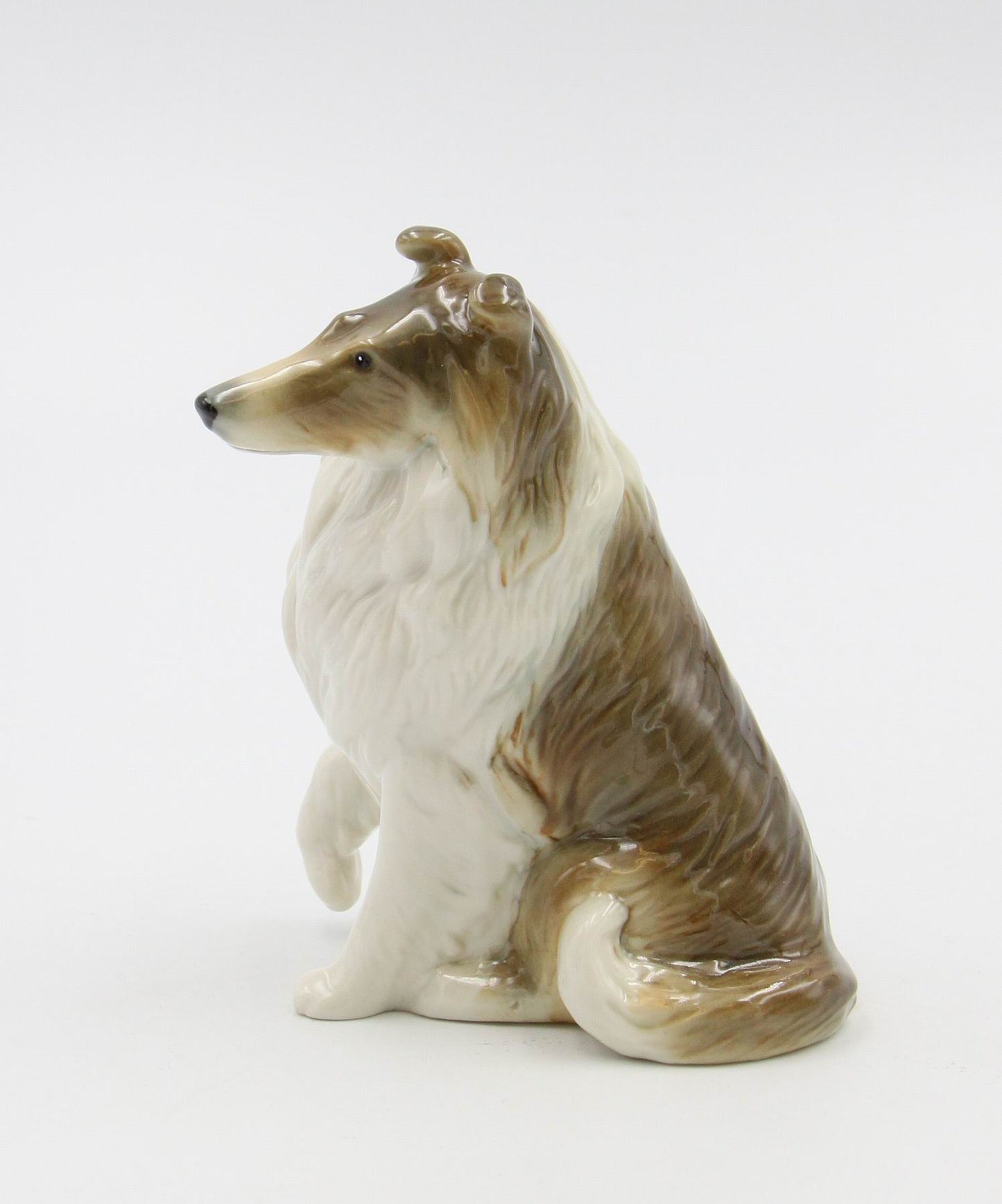 Border Collie figurine side profile showing painted detail