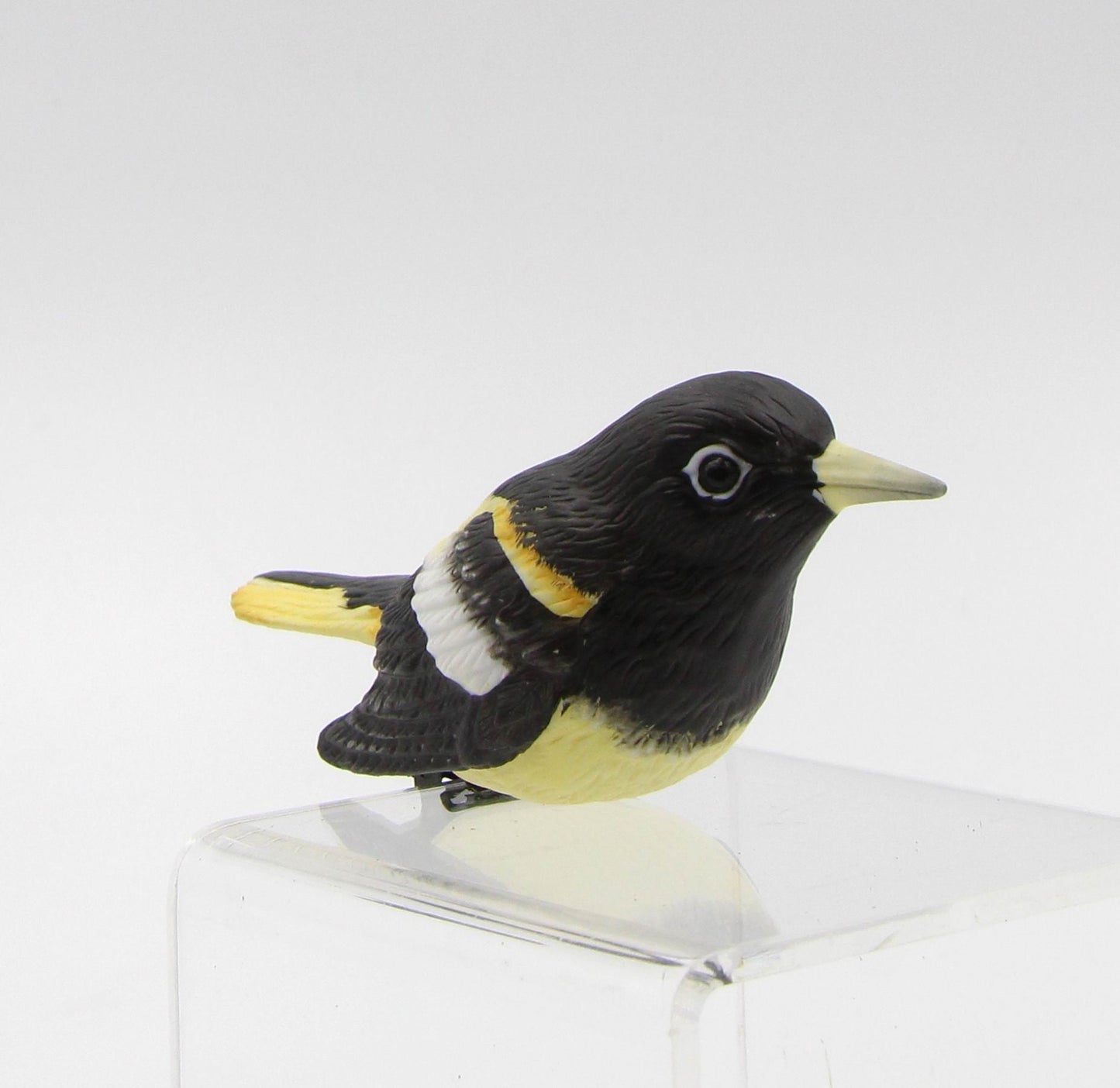 Birdhouse Decor Ceramic Northern Oriole Bird (Clip Attached) Gift for Her Gift for Mom Garden Décor Birdwatcher Gift