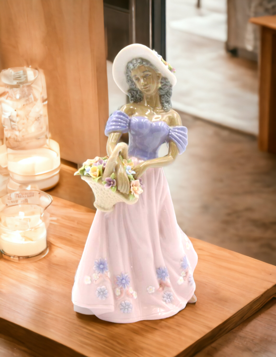 Ceramic African American Lady With Flower Basket Figurine Home Décor Gift for Her Gift for Mom - Figurine