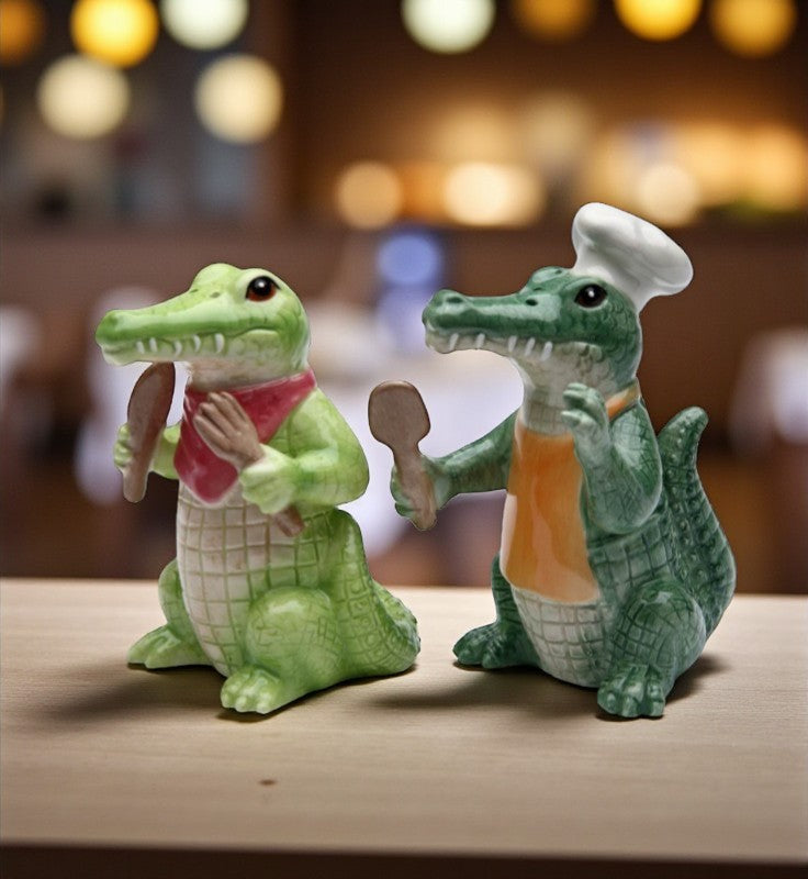 Ceramic Alligator Crocodile Chef Salt & Pepper Shakers Gift for Her or Mom Gift for Him Gift for Dad Kitchen Décor Gift