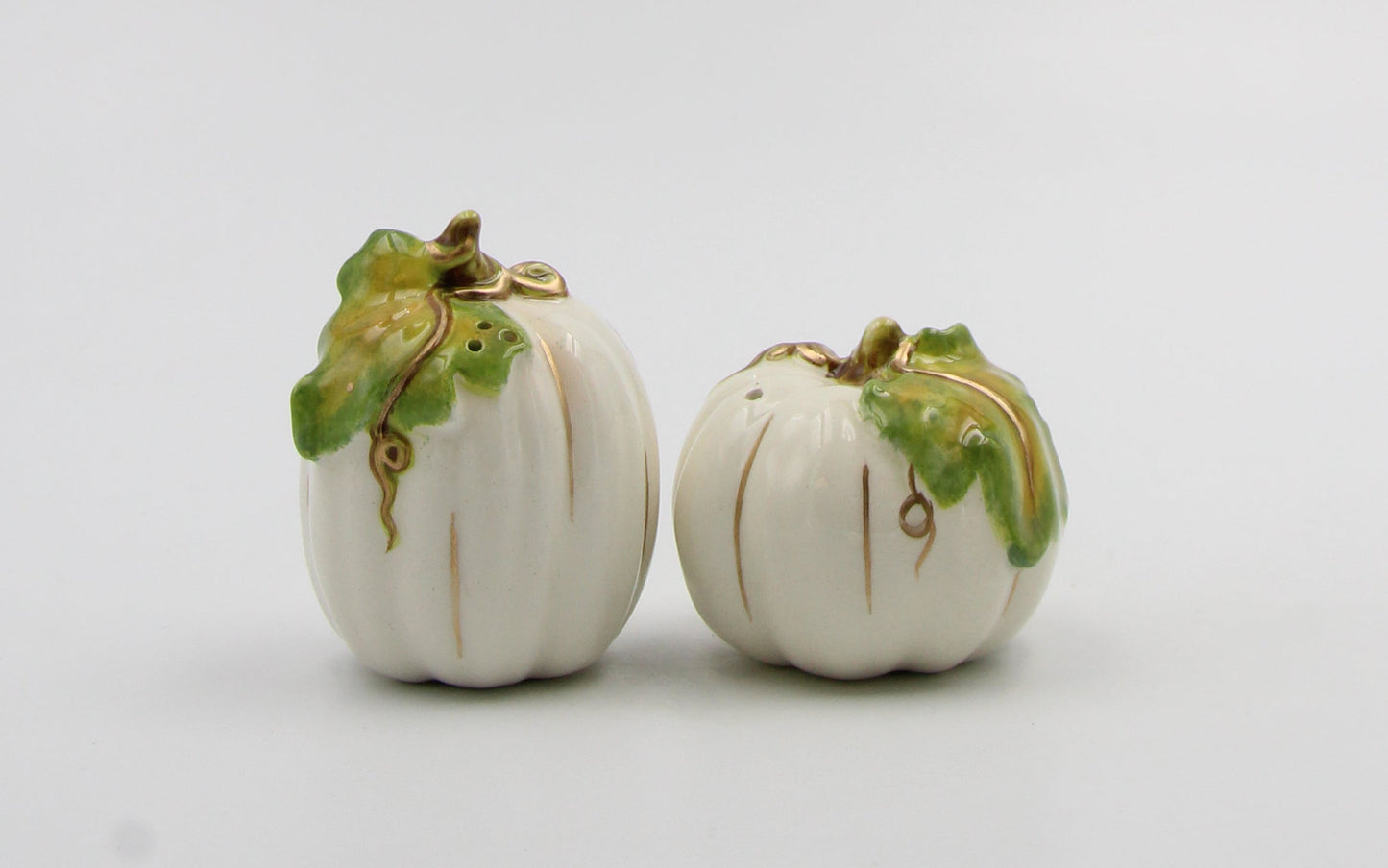 Ceramic Autumn Harvest Thanksgiving Decor White Pumpkin Salt and Pepper Shakers Gift for Her Gift for Mom Kitchen Décor