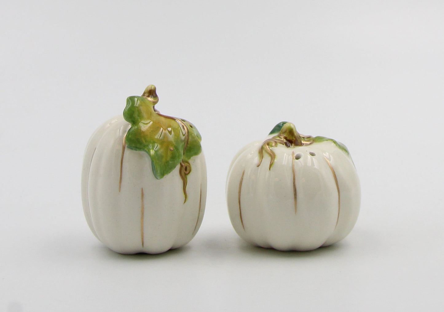 Ceramic Autumn Harvest Thanksgiving Decor White Pumpkin Salt and Pepper Shakers Gift for Her Gift for Mom Kitchen Décor