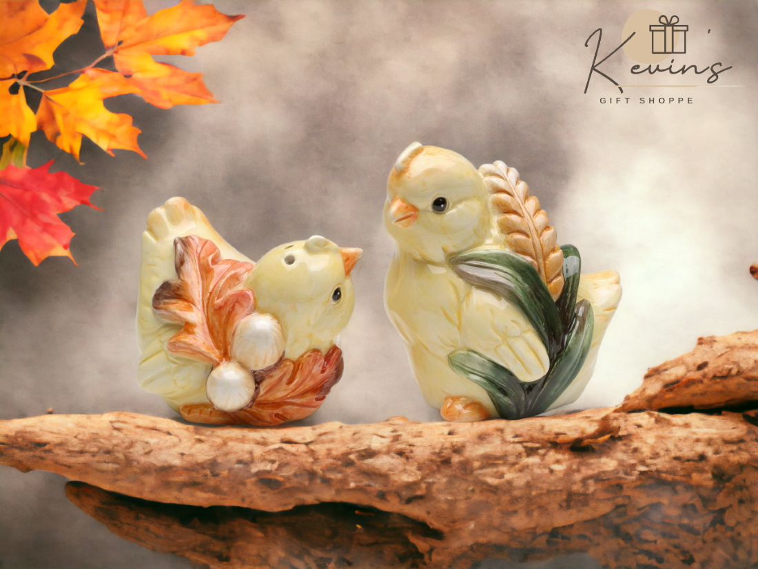 Ceramic Baby Chicken Salt & Pepper Shakers Home Décor Gift for Her Gift for Mom Kitchen Décor Farmhouse Décor Fall