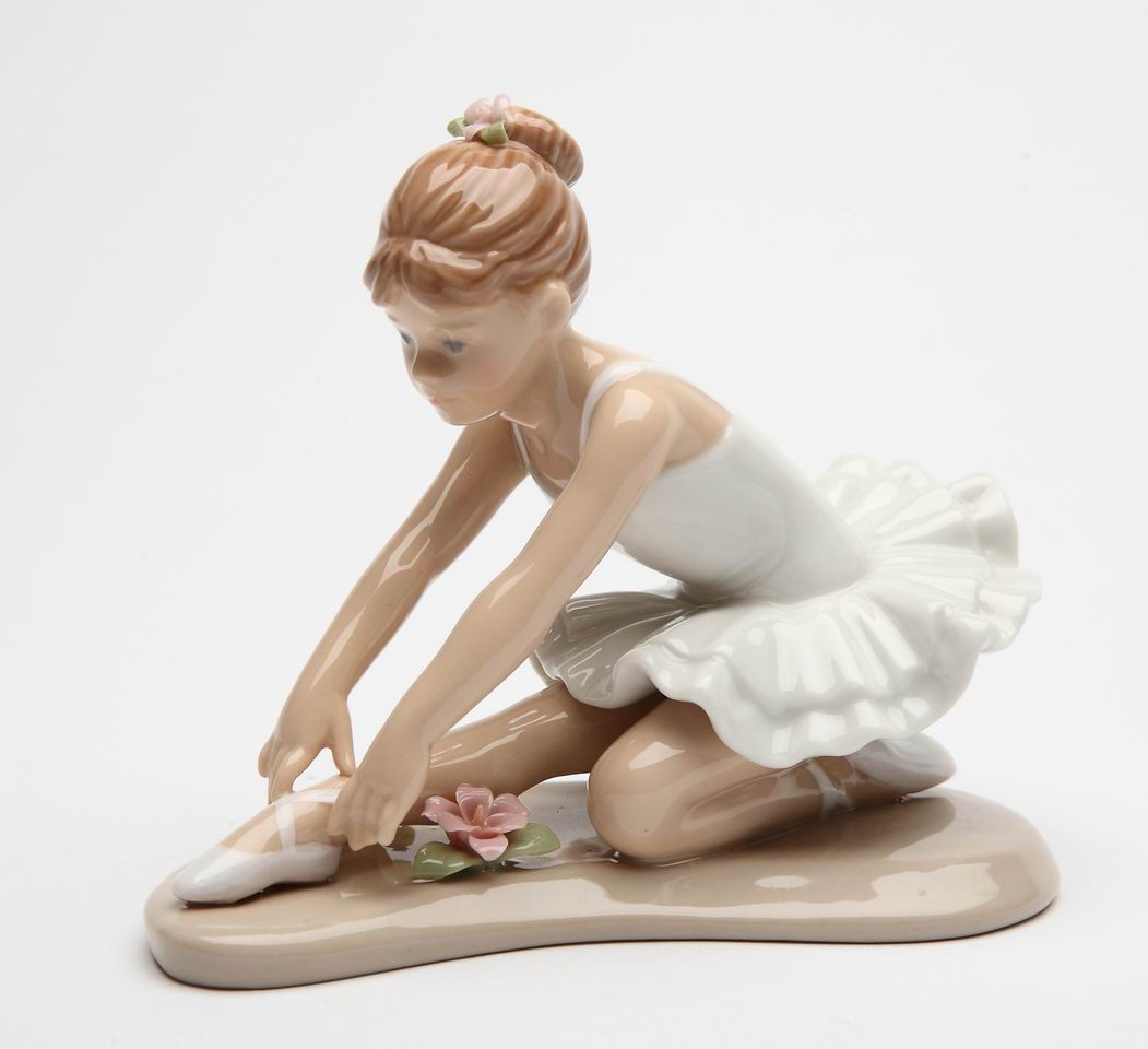 Sitting Ballerina In White - kevinsgiftshoppe