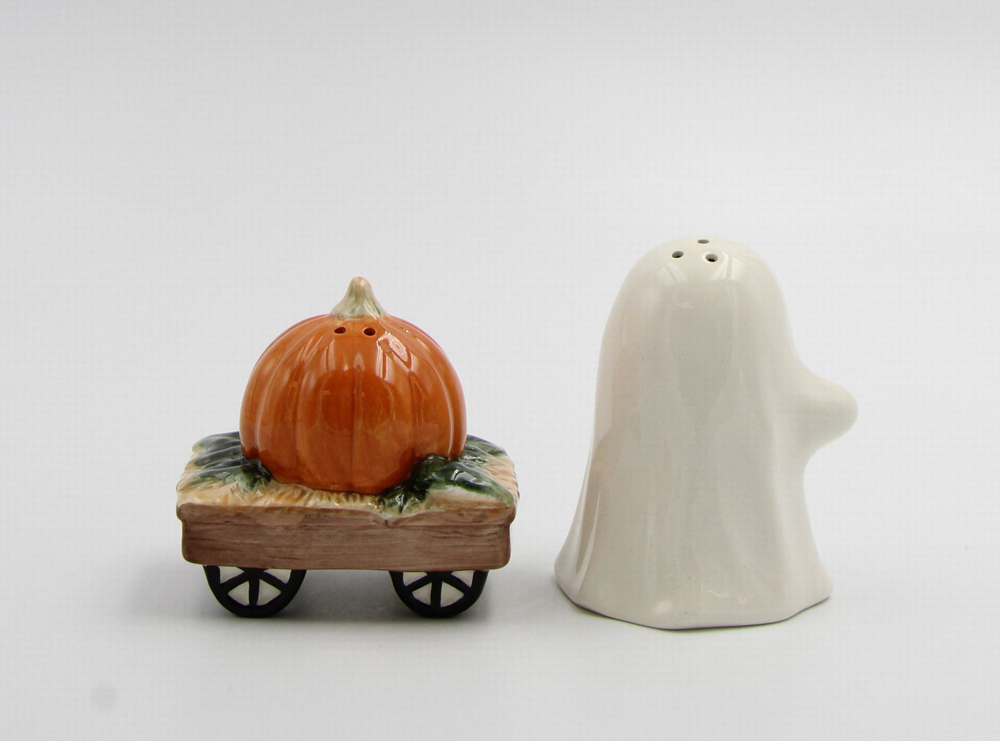 Ceramic Casper the Ghost And Pumpkin Wagon Halloween Salt And Pepper Shakers Gift for Her or Mom Kitchen Décor Fall