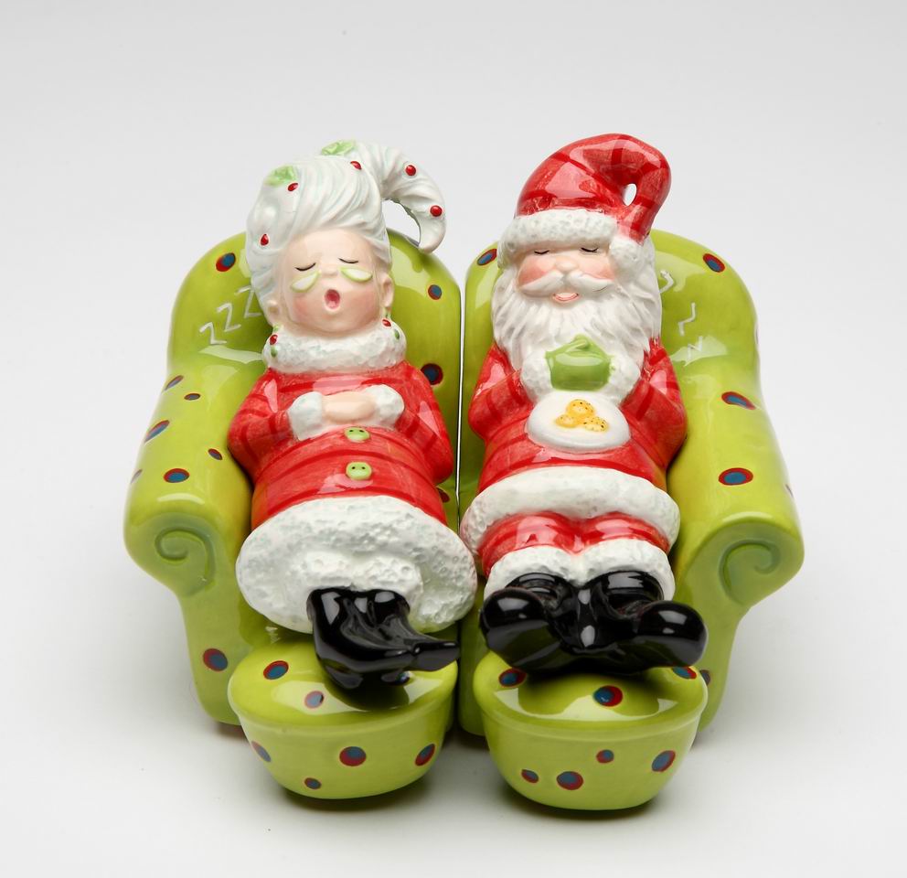 Ceramic Christmas Decor Santa and Mrs. Claus Taking a Nap Salt and Pepper Shakers Home Décor Gift for Her Gift for Mom