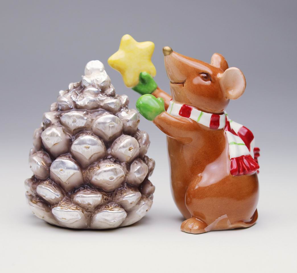 Ceramic Christmas Mouse With Pinecone Salt & Pepper Shakers Home Décor Gift for Her Gift for Mom Kitchen Décor