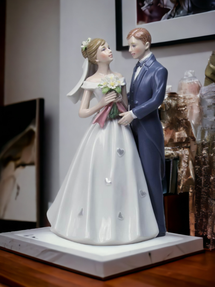 Ceramic Classic Bride & Groom Figurine Wedding Décor Wedding Gift Wedding Favor Anniversary Décor Anniversary Gift Home