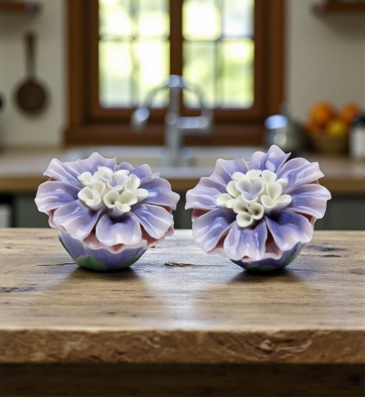 Ceramic Dahlia Flower Salt & Pepper Shakers Home Décor Gift for Her Gift for Mom Kitchen Décor Dining Table Décor