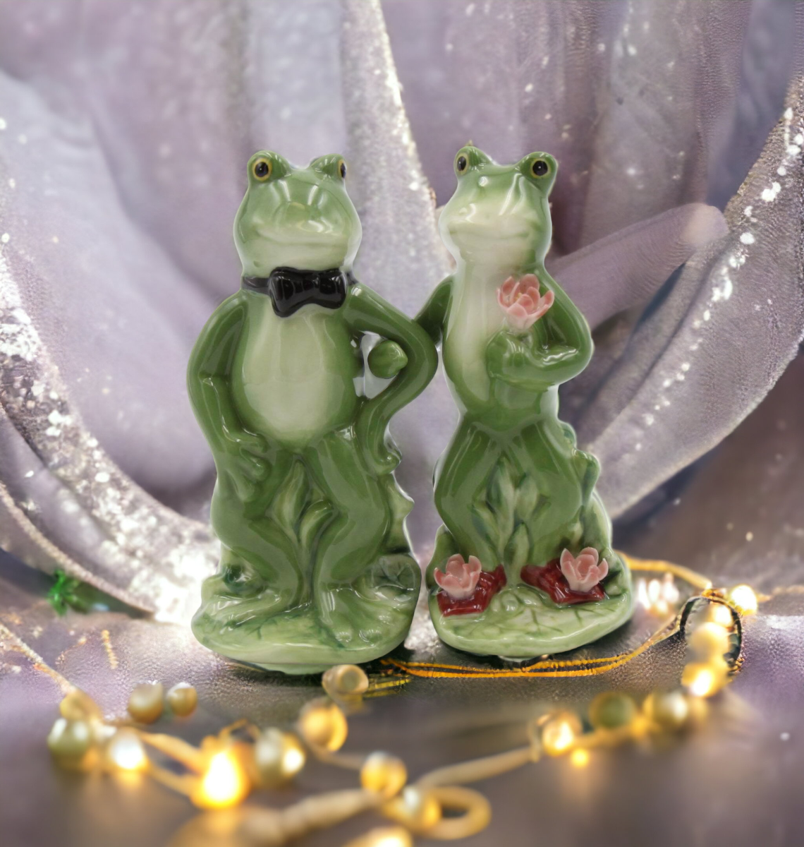 Ceramic Frog Couple Salt & Pepper Shakers Wedding Décor Wedding Gift Anniversary Décor Anniversary Gift Home Decor