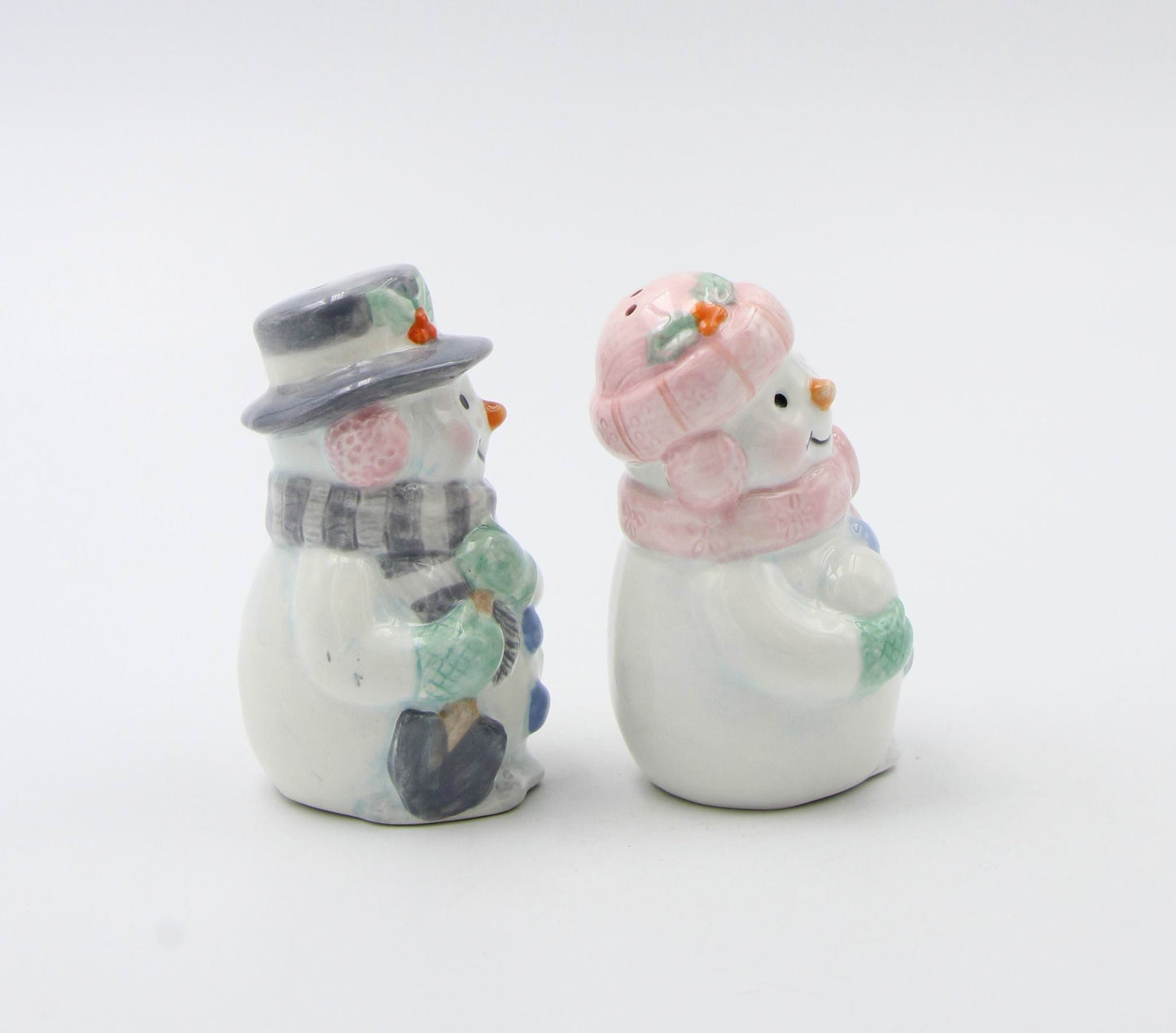 Ceramic Frosty the Snowman Christmas Decor Ceramic Salt and Pepper Shakers Home Décor Gift for Her Gift for Mom Kitchen