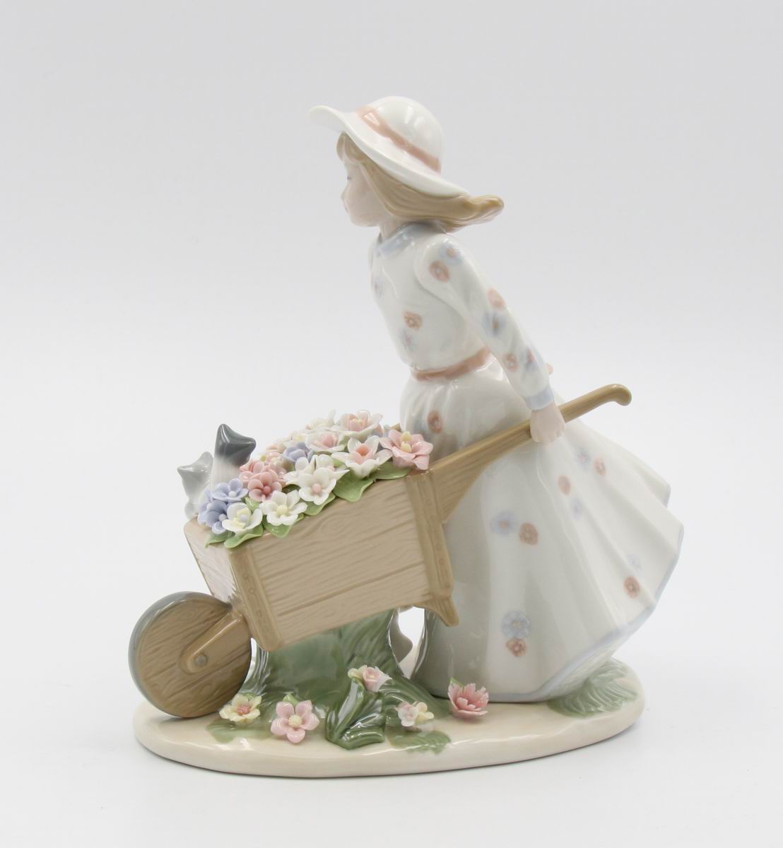 Ceramic Girl With Flower Wagon Figurine Home Décor Gift for Her Mom Farmhouse Kitchen Décor Vintage Decor - Figurine