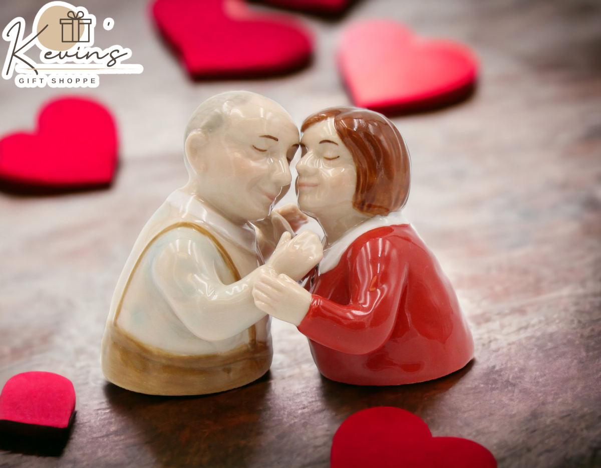 Ceramic Grandparents in Love Salt And Pepper Shakers Gift for Parents Grandparents Home Decor Romantic Decor Valentines