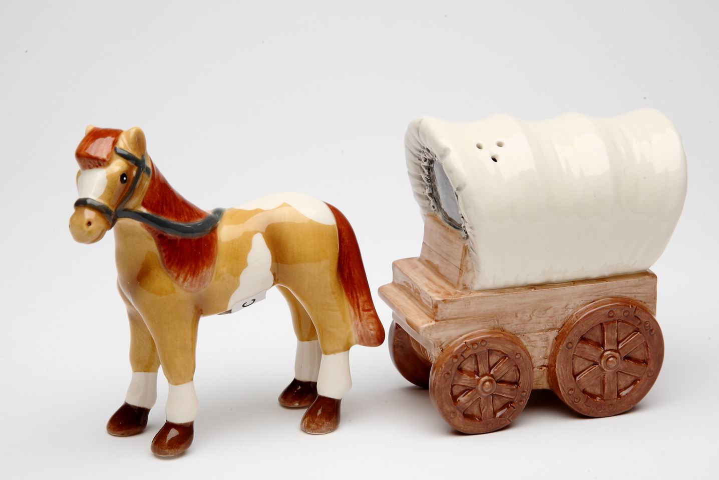 Horse And Wagon Salt & Pepper - kevinsgiftshoppe