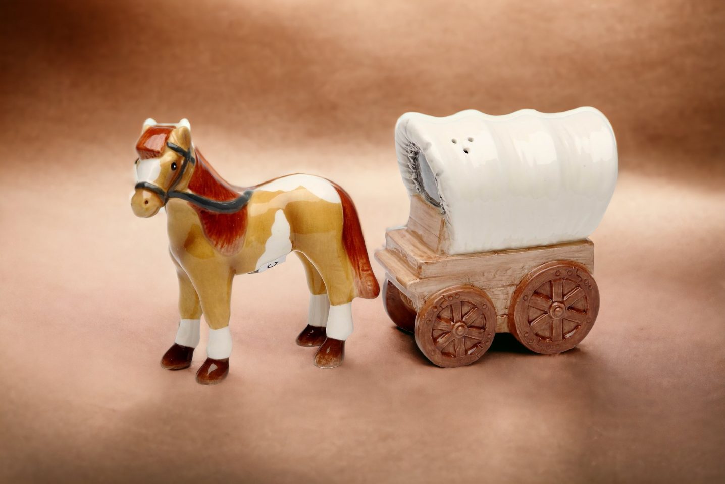 Ceramic Horse And Wagon Salt & Pepper Shakers Home Décor Gift for Her Gift for Mom Kitchen Décor Farmhouse Décor - Salt