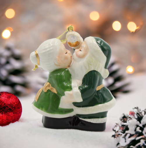 Ceramic Irish Green Kissing Santa Couple Ornament Home Décor Gift for Her Gift for Mom Kitchen Décor Christmas Décor