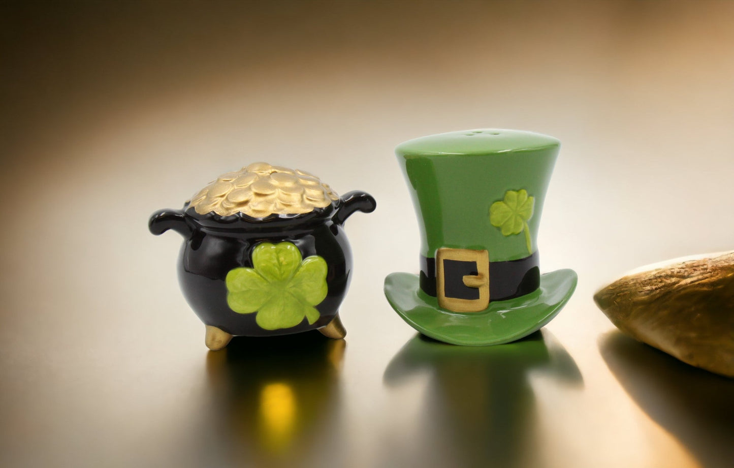 Ceramic Irish Top Hat and Pot of Gold Salt and Pepper Shakers Gift for Her Gift for Mom Kitchen Décor Irish Saint