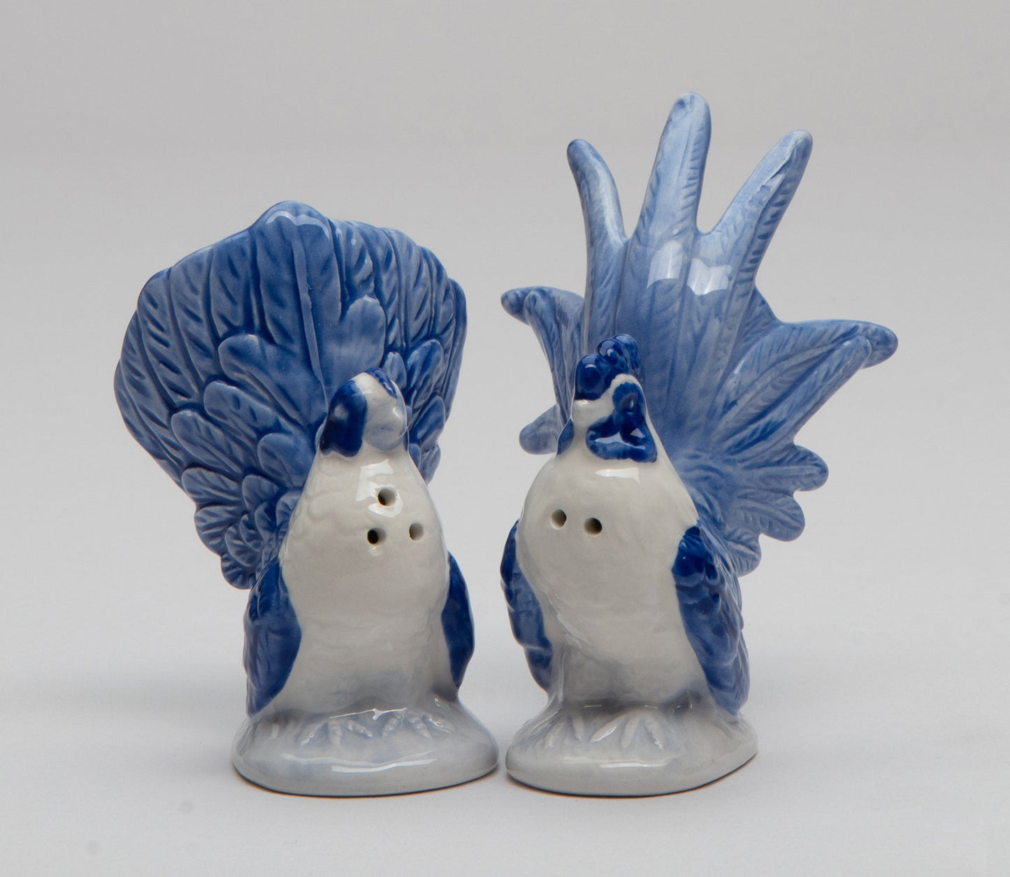 Ceramic Mini Blue Rooster Salt And Pepper Shakers Gift for Her Gift for Mom Farmhouse Kitchen Décor Fall Décor