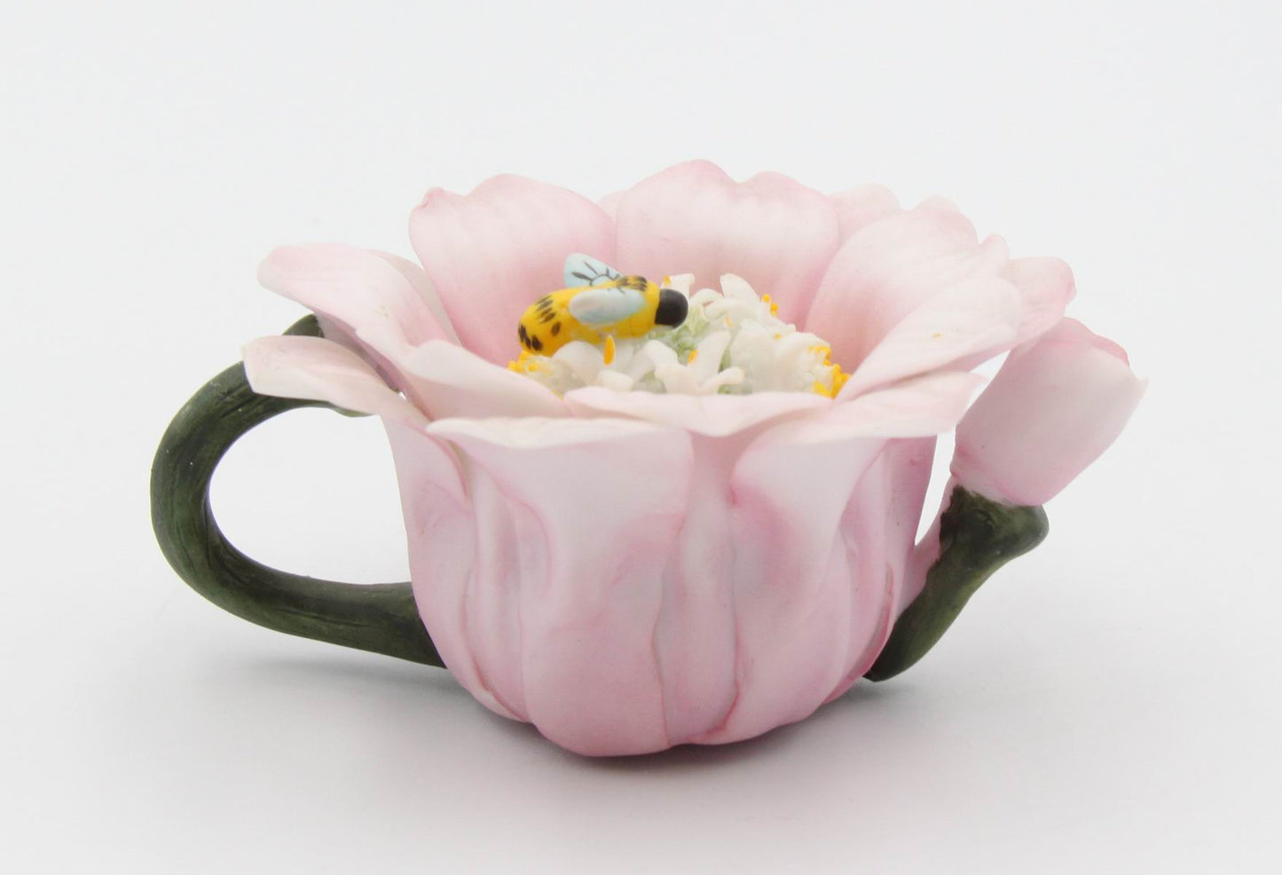 Ceramic Mini Size Ceramic Daisy Flower Teapot with Bumblebee Figurine Gift for Her Gift for Mom Tea Party Décor Café