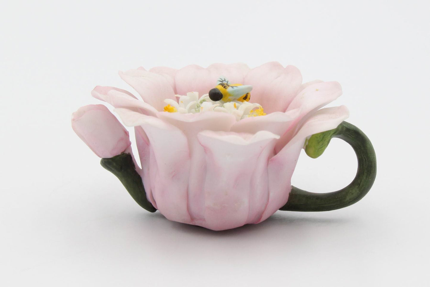 Ceramic Mini Size Ceramic Daisy Flower Teapot with Bumblebee Figurine Gift for Her Gift for Mom Tea Party Décor Café