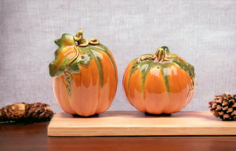 Ceramic Orange Pumpkin Salt & Pepper Shakers Gift for Her Gift for Mom Kitchen Décor Farmhouse Decor Fall Décor