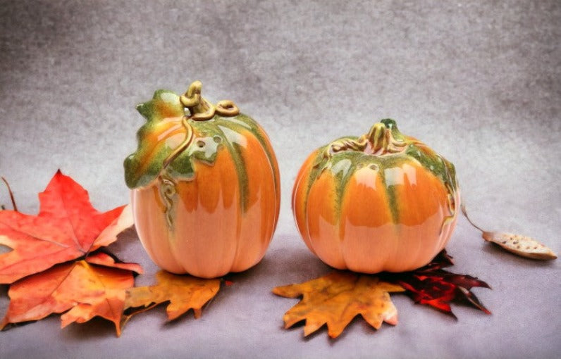 Ceramic Orange Pumpkin Salt & Pepper Shakers Gift for Her Gift for Mom Kitchen Décor Farmhouse Decor Fall Décor