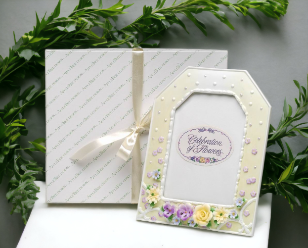 Ceramic Pansy Flower Photo Frame Home Décor Gift for Her Gift for Mom Nature Lover Gift Wedding Gift - Photo Frame