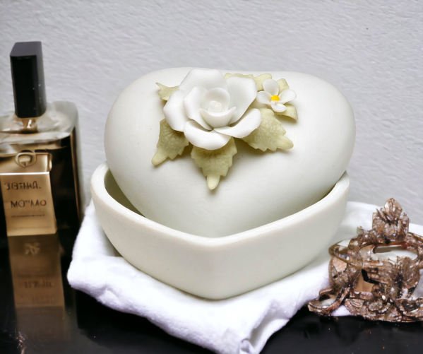 Ceramic Small Heart Shape Jewelry Box with Rose Flower Home Décor Gift for Her Gift for Mom Wedding Gift Vanity Decor