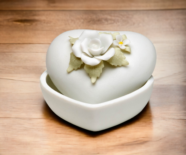 Ceramic Small Heart Shape Jewelry Box with Rose Flower Home Décor Gift for Her Gift for Mom Wedding Gift Vanity Decor