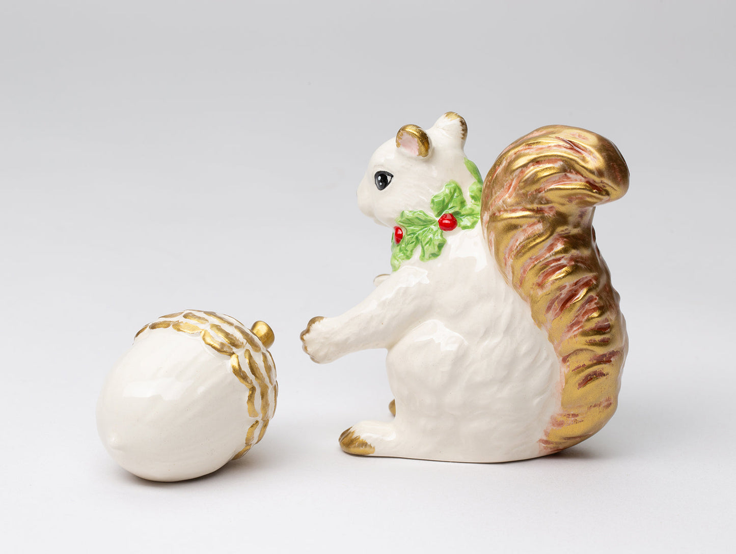 Ceramic Squirrel With Acorn Ceramic Salt And Pepper Shakers Christmas Decor Thanksgiving Decor Gift for Mom - Salt &