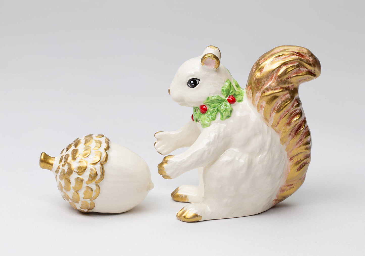 Ceramic Squirrel With Acorn Ceramic Salt And Pepper Shakers Christmas Decor Thanksgiving Decor Gift for Mom - Salt &