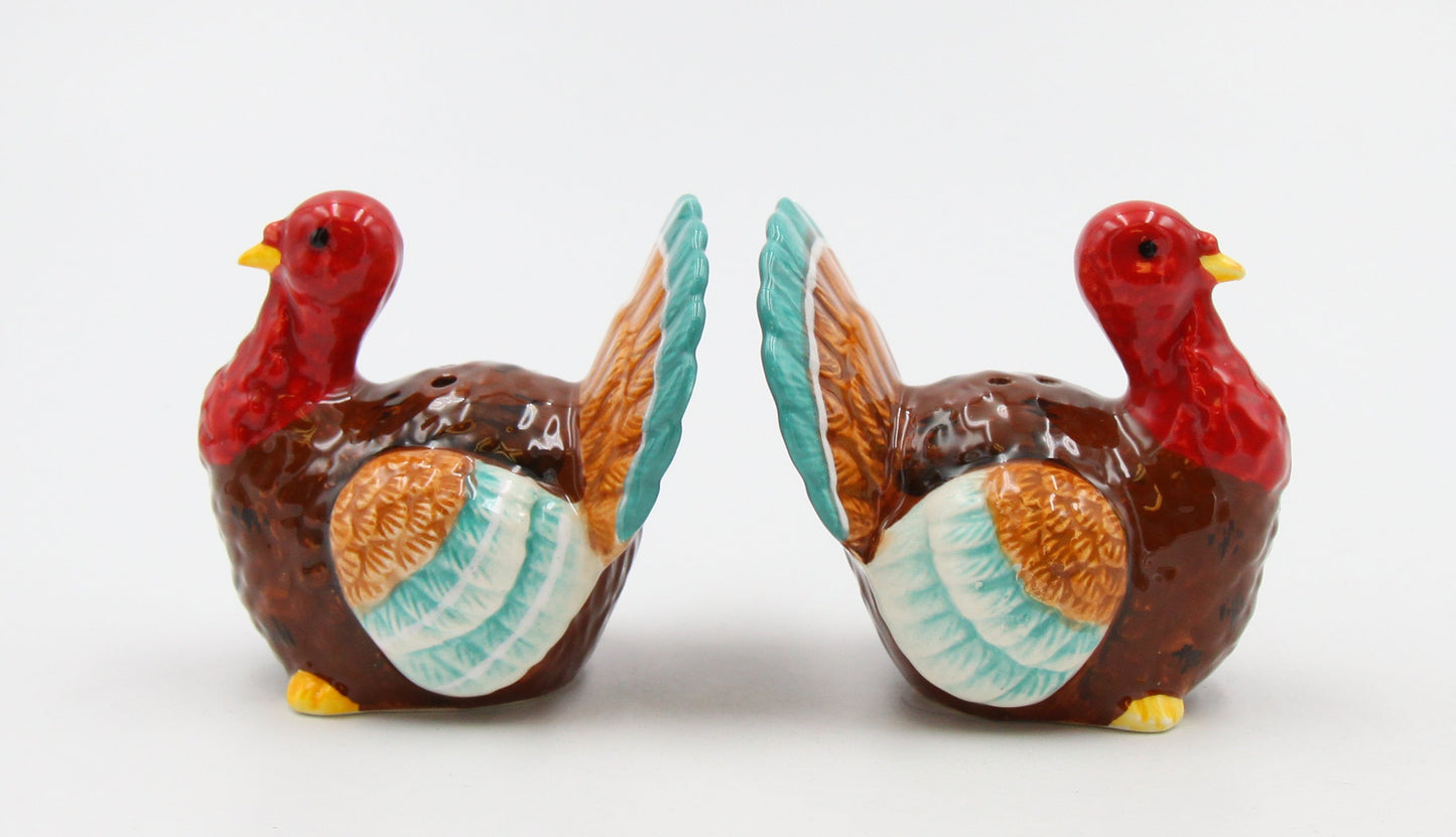 Ceramic Thanksgiving Turkey Salt And Pepper Shakers Home Décor Gift for Her Gift for Mom Kitchen Décor Fall Décor