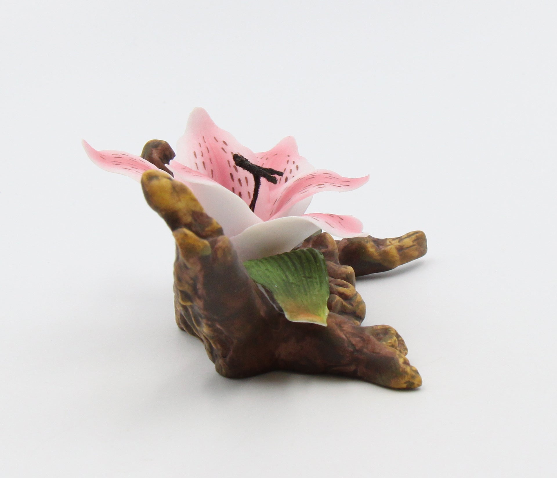 Ceramic Tiger Lily Flower Figurine Home Décor Gift for Her Mom Farmhouse Kitchen Décor Vintage Decor - Figurine