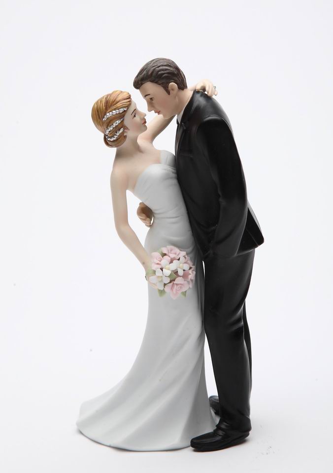 Caucasian Wedding Couple Figurine - kevinsgiftshoppe
