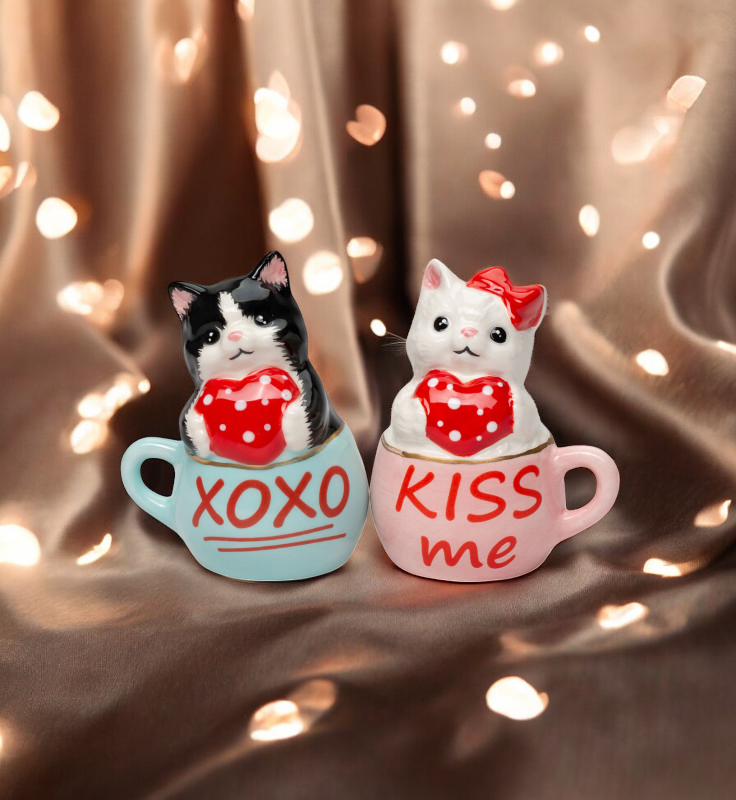 Ceramic Valentine Teacup Cat Salt and Pepper Shakers Cat Lovers’ Gift Gift for Her Valentine’s Day Decor - Salt &