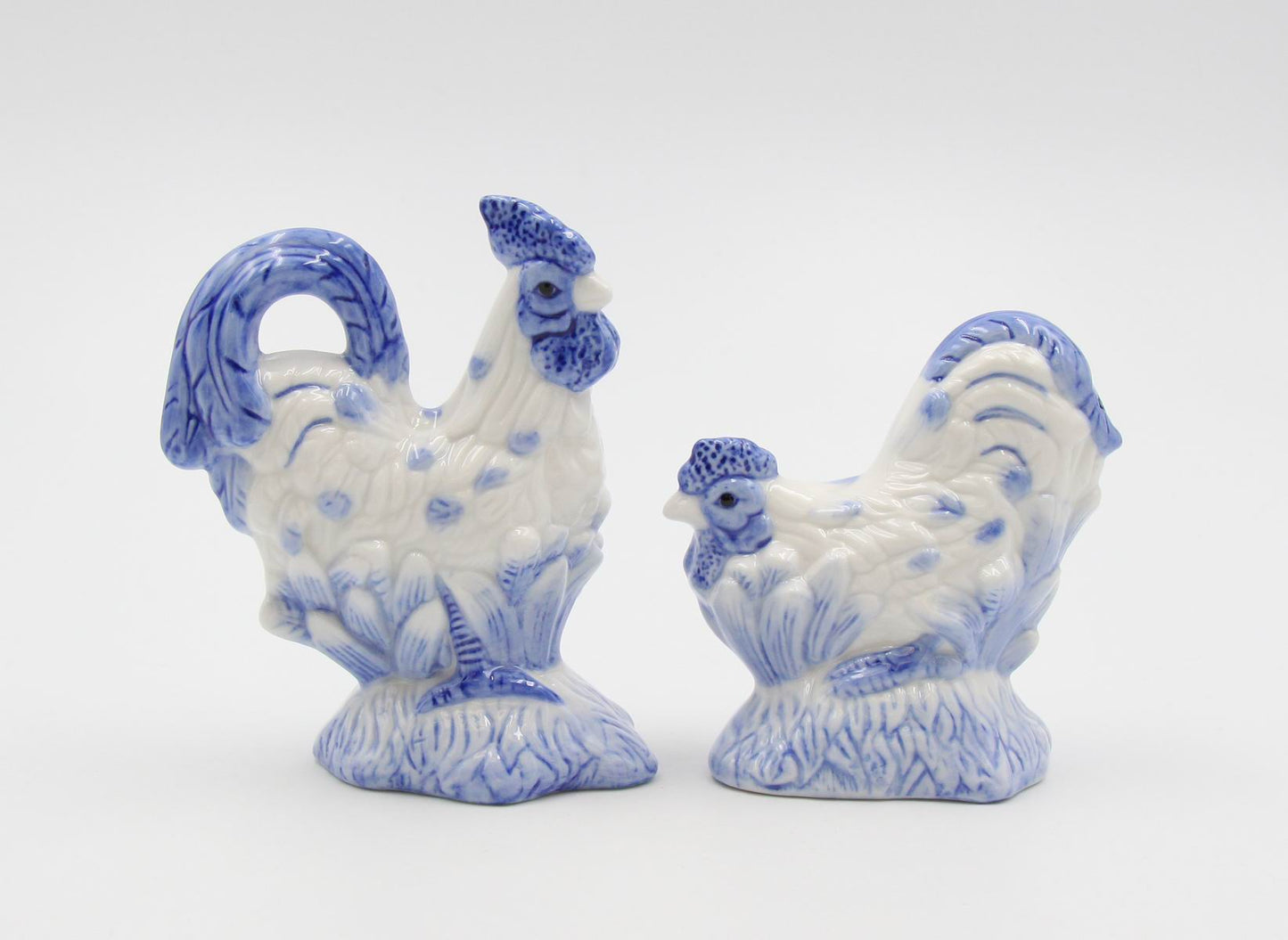 White Rooster With Blue Print Salt And Pepper - kevinsgiftshoppe