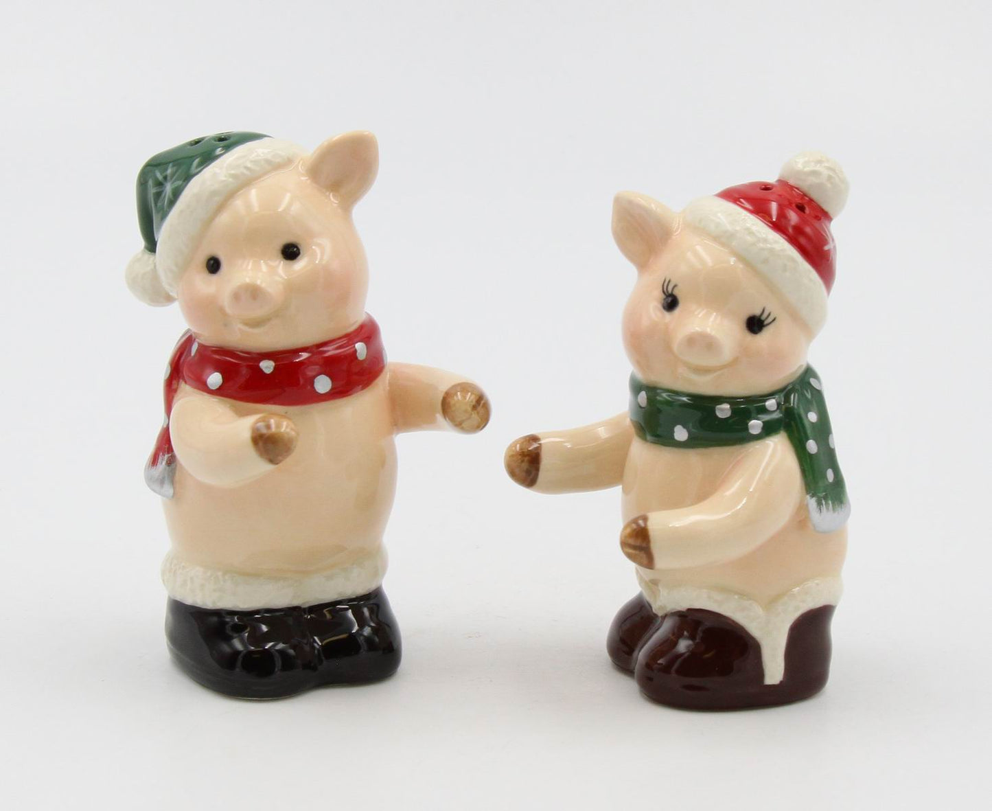 Christmas Pig Salt And Pepper Shakers Home Décor Gift for Her Gift for Mom Kitchen Décor Farmhouse Decor
