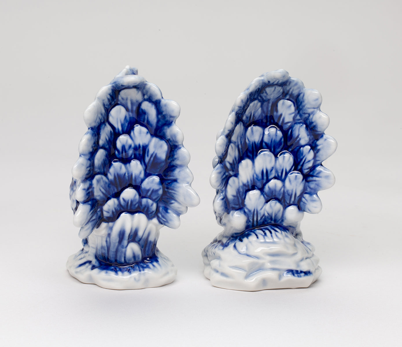 Dutch Blue Ceramic Country Rooster Salt And Pepper Shakers Farm and Ranch Decor Gift for Mom - Salt & Pepper Shakers