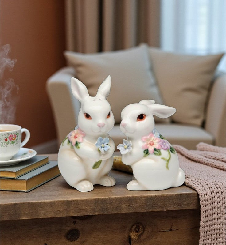 Easter Rabbits Holding Flowers Salt and Pepper Shakers Home Décor Gift for Her Gift for Mom Kitchen Décor Spring Décor