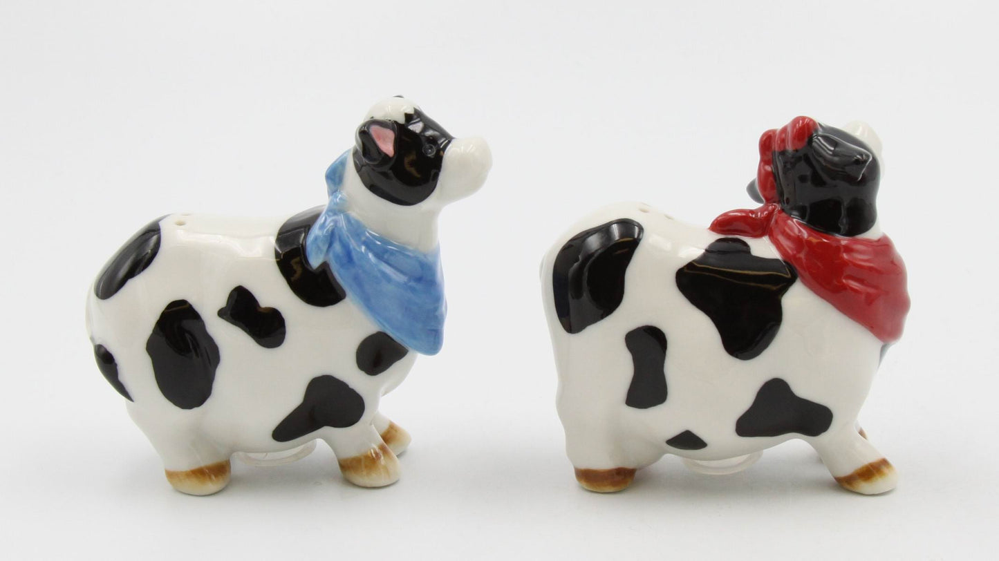 Hand Painted Ceramic Cow Couple Salt & Pepper Shakers Home Décor Gift for Her Gift for Mom Kitchen Décor Farmhouse