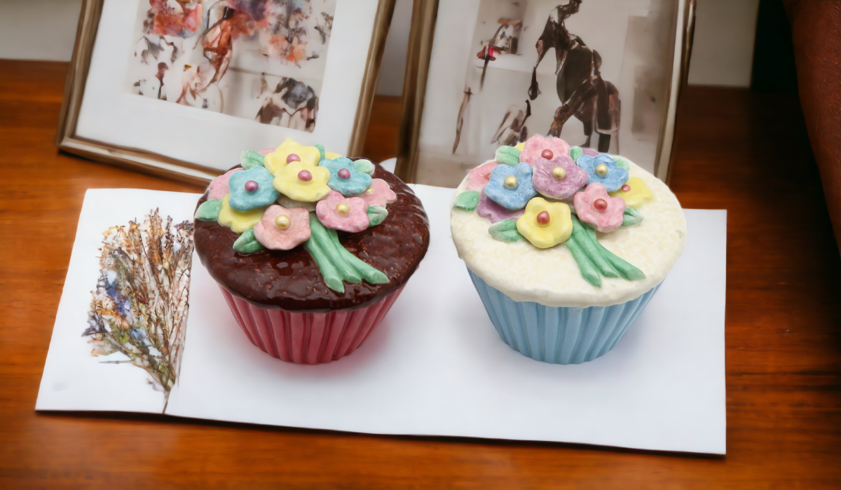 Hand Painted Ceramic Flower Cupcake Salt & Pepper Shakers Cafe Decor Home Décor Gift for Her Gift for Mom Kitchen Décor