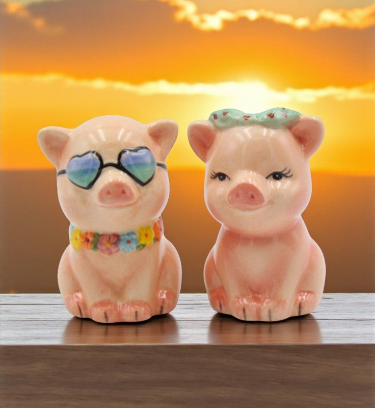 Hand Painted Ceramic Happy Pigs Salt And Pepper Shakers Home Décor Gift for Her Gift for Mom Kitchen Décor Farmhouse