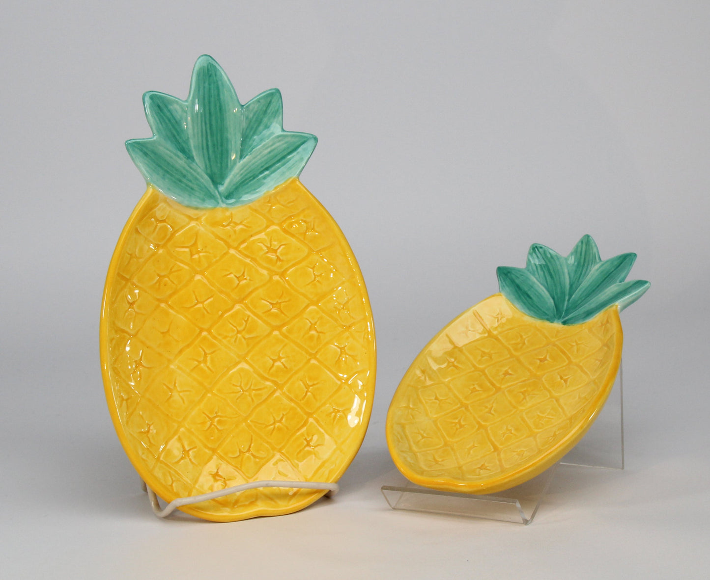 Hand Painted Ceramic Pineapple Plates - Set of 2 Home Décor Gift for Her Gift for Mom Kitchen Décor Summer Decor