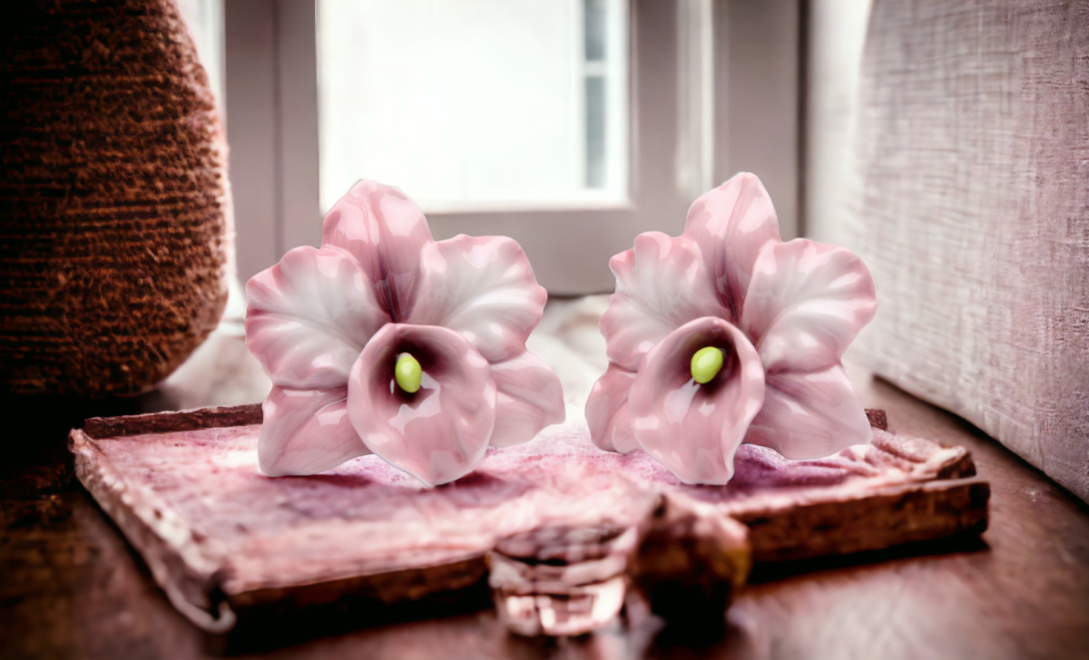 Hand Painted Ceramic Pink Orchid Salt & Pepper Shakers Home Décor Gift for Her Gift for Mom Kitchen Décor - Salt &