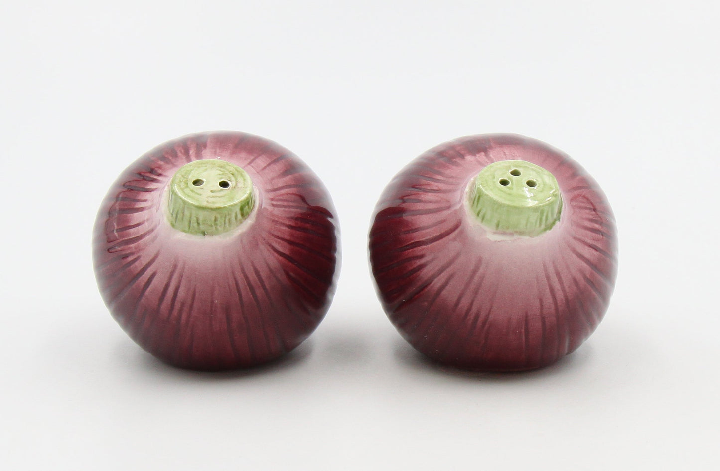Hand Painted Ceramic Purple Onion Salt & Pepper Shakers Home Décor Gift for Her Gift for Mom Kitchen Décor Farmhouse