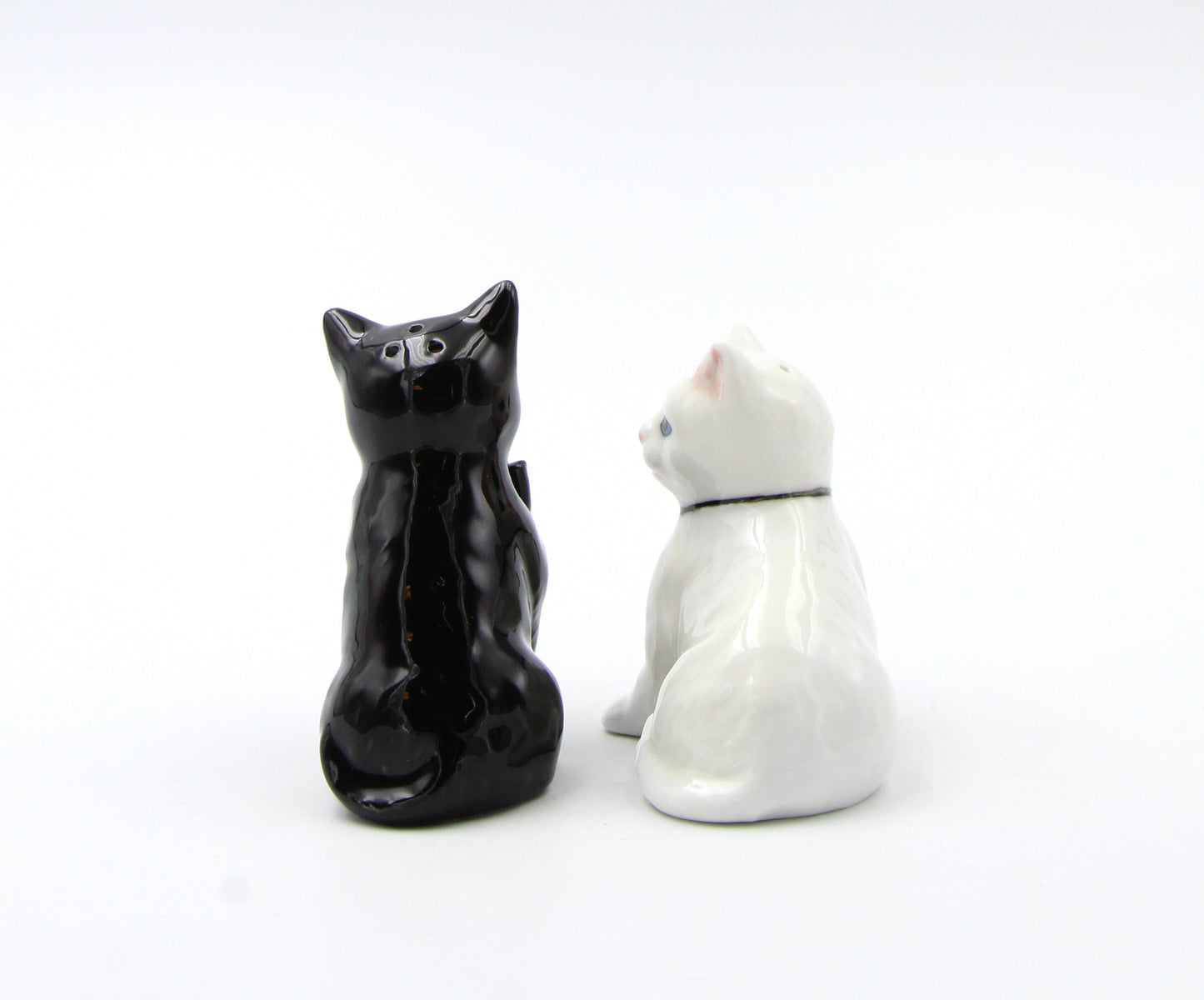 The Purr-fect Couple: Ceramic Valentine’s Day Cats Salt And Pepper Shakers Home Décor Gift for Her or Mom Kitchen Décor