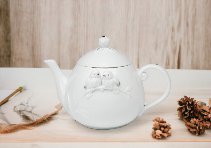 Ceramic White Birds Teapot, Gift for Her, Gift for Mom, Tea Party Décor, Café Décor, Farmhouse Kitchen Décor