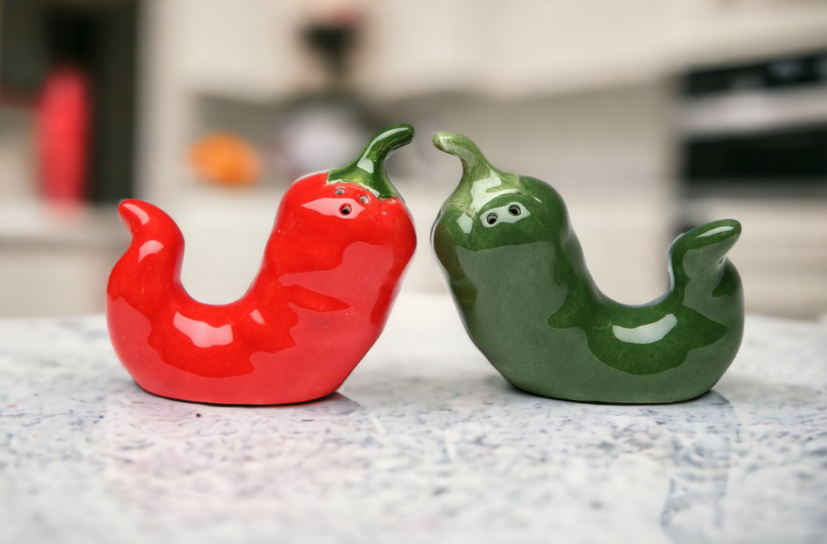 Ceramic Chili Pepper Shaped Salt & Pepper Shakers, Home Décor, Gift for Her, Gift for Mom, Kitchen Décor, Farmhouse Décor, Mexican Decor